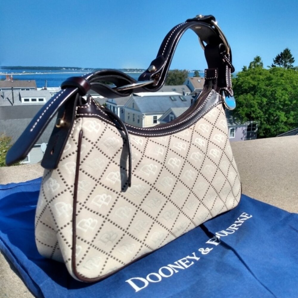 NEW, Vintage D&B Signature Quilted Logo Harness Shoulder Bag - Picture 8 of 16
